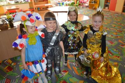 Pokaz Mody Ekologicznej, który odbył się 5 maja 2016 w Przedszkolu Publicznym nr 3 w Nowogardzie